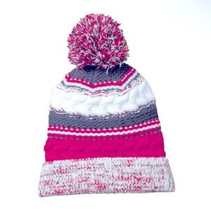 ✨NWT✨ Pink, Grey, and White Cute Retro Ski Pom Pom Beanie
